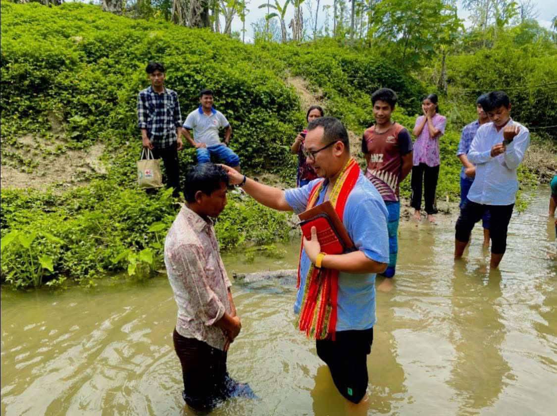 Pastor Simon in Bangladesh
